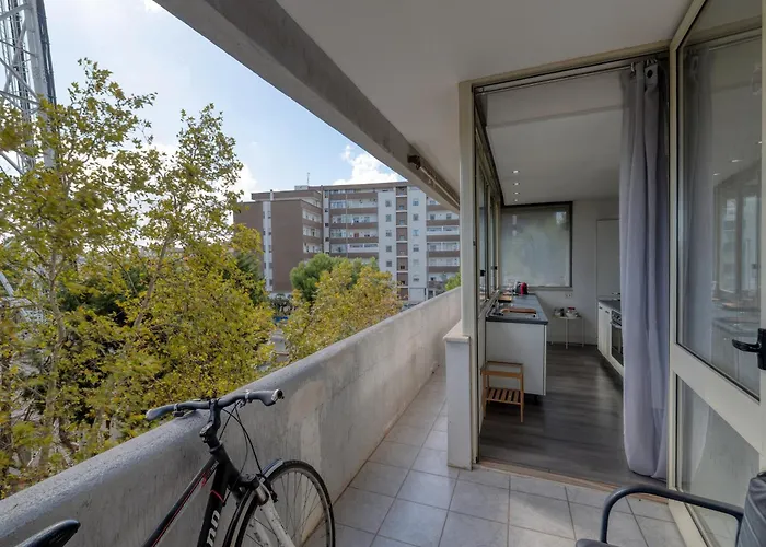 Ampio In Centro アパート