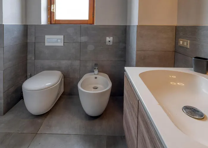 Ampio In Centro דירה לצ'ה